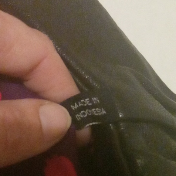 Marc by Marc jacbobs sling cross body no flaws - Picture 8 of 10